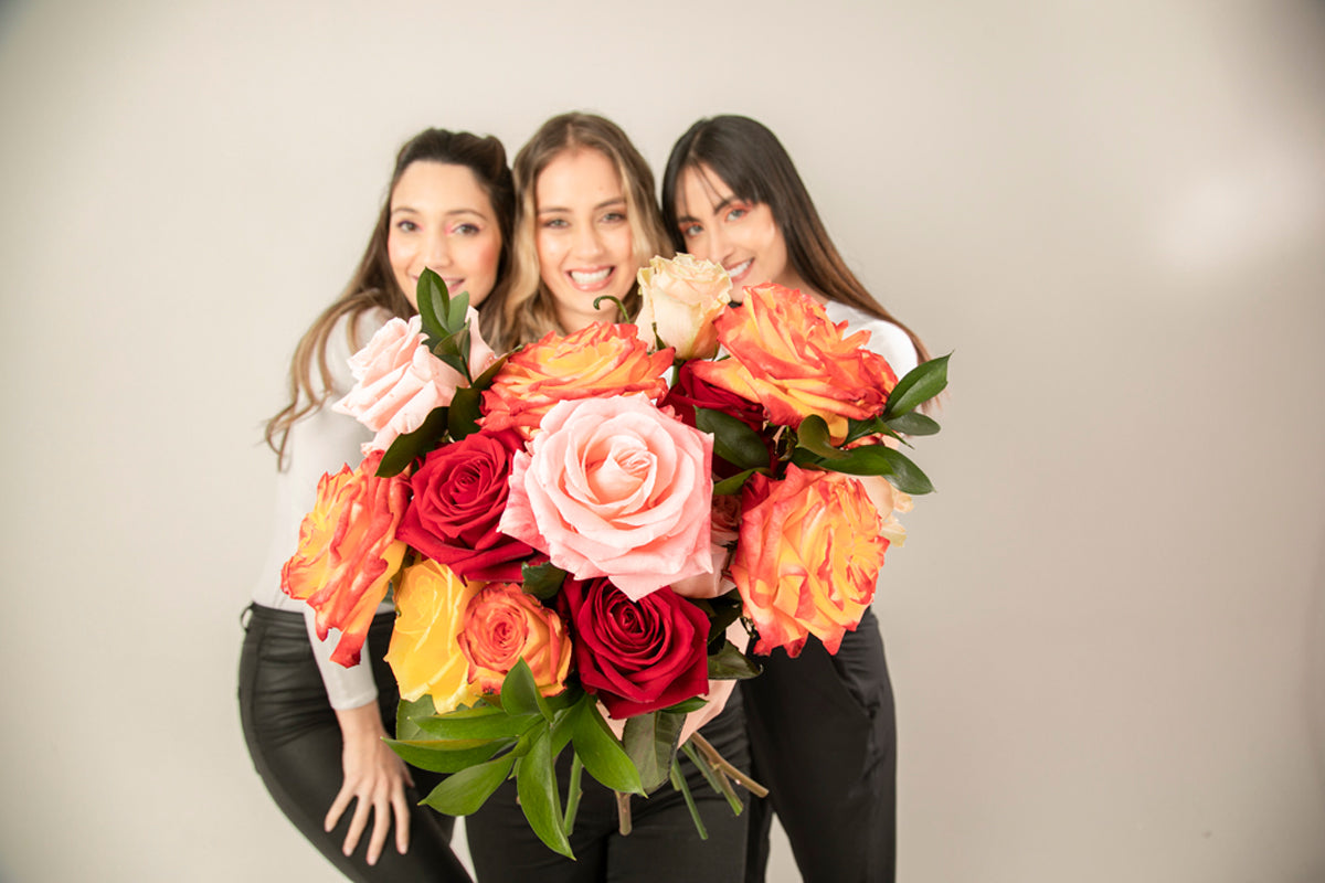 Hand Picked Roses Mixed Bloom Subscription | Colorful Hand Picked Roses | Monthly Mixed ...